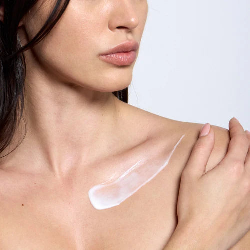 ENDRO Lait corps hydratant Bisabolol + Acide Hyaluronique + Extrait d'Aloe Vera 400 Ml